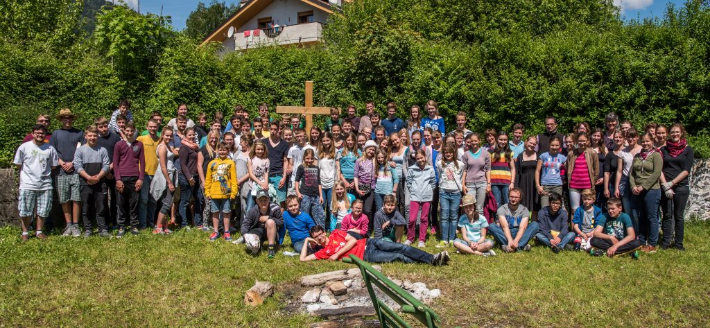 Alle Teilnehmer und Betreuer der Ministranten Holzkirchen Freizeit in Arta Terme